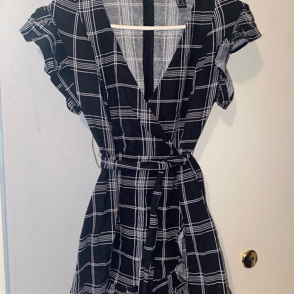 Forever 21 Black and White Dress